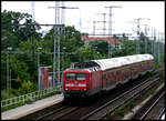 DB 112188-8 fährt hier aus Richtung Ostbahnhof kommend am 30.5.2007 mit dem RE 1 durch Berlin Karlshorst.