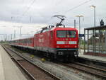 Den WFL Strandexpress Binz-Potsdam schob,am 23.Juli 2022,aus den Bahnhof Bergen/Rügen.