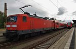 112 101 steht am 8.10.2016 mit dem RE5 (RE4361) von Rostock Hauptbahnhof nach Wünsdorf-Waldstadt in Güstrow.