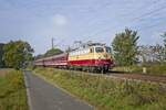 112 309-0 der TRI mit einem Partyzug bei Bönen-Nordbögge am 17.09.2021, Gruß zurück an den Tf!