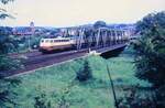 112 486 vom Bw Hamburg-Eidelstedt auf der Fuldabrücke in Bad Hersfeld mit dem verspätetem D456 am 23.06.1987