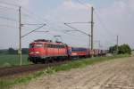 Mit einem Sonderzug donnert die �u�erlich sehr ungepflegt aussehende 113 267-9 auf der KBS 310 in Richtung Braunschweig.