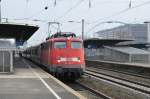 Mit der vorgespannten 113 268-7 n�hert sich dieser IC dem K�lner Hbf.