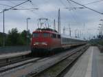 Am 18.Juni 2011 war 113 268 Zuglok im IC 2353 Erfurt-Binz als dieser in Bergen/R�gen ankam.