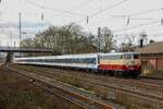 TRI 112 268-8 mit Fußballsonderzug Leerzug in Wuppertal, März 2023.