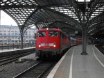 (22.11.2009) 113 268 mit 115 205 und pbz 1976 in kln hbf gl.2.