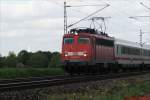 Kamen, 4.5.10: BR 113 267-9 zieht 5 IC Waggons und die BR 113 309-9