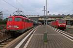 Kleines Treffen von zwei alten DB Damen in Darmstadt Hbf: 113 309-9 beim Zwischenhalt mit dem Autoslaaptrein 13409 (s´Hertogenbosch - Livorno) und 120 132-6 mit dem IC 2171 (Westerland (Sylt) -