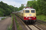 Überpünktlich ist E10 1309 mit dem AKE Rheingold auf dem Rückweg von Heidelberg nach Trier.