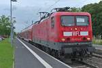 114 024-3 mit einem Dostock als RE12 nach Neckarelz am 1.7.2021 in Kochendorf.