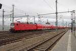 WFL 112 006-2 (91 80 6114 006-0 D-WFL) mit dem Charterzug DZ 28980 aus Dresden Hbf, am 10.12.2025 bei der Einfahrt in Erfurt Hbf.
