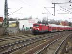 114 030-0 kurz vor vor der Einfahrt in denn Bahnhof Werder/Havel am 17.3.05