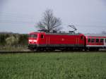 DB Regio 114 018 am 28.03.14 mit N-Wagen bei Frankfurt Mainkur auf der KBS 640