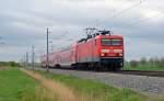 114 006 hatte am 10.04.14 einen RE von Halle(S) nach Uelzen am Haken als sie durch Braschwitz rollte.