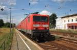 Hier 114 003-7 mit einem RE3 (RE18313) von Stralsund Hbf. nach Elsterwerda, bei der Einfahrt am 22.7.2014 in Zossen.