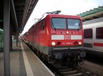 114 009 noch ohne Vorspannlok,am 31.Oktober 2009,im Rostocker Hbf.