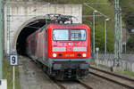 114 030 taucht mit einer RB 20 nach Frankfurt Hbf aus dem Eppsteiner Tunnel auf
 Lok mittlerweile z-gestellt und Verkehr auf der Strecke auf 146 umgestellt.