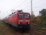 Ein Ersatzzug mit einer 114 fhrt gerade in den Bahnhof Lbbenau/Spreewald ein.