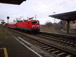 114 301-5 (ehemalige 143 120) mit RB 36025 nach Halle/Saale fhrt gerade auf Gleis 2 in den Bahnhof Magdeburg-Buckau ein. Fotografiert am 23.02.2009.