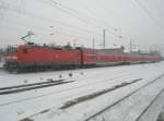 Hier 114 037-5 mit einem RE3 von Schwedt/Oder nach Elsterwerda, dieser Zug stand am 27.1.2010 in Angermnde.