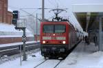 114 027-6 mit einer RE2  Ersatzgarnitur  nach Knigs Wusterhausen in Rathenow. 30.12.2010