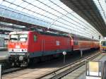 BR 114 als RB10 nach Nauen im S+U Bahnhof Berlin-Spandau.(15.4.2011)