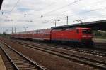 Hier 114 031 mit einem RE7 (RE18253) von Wünsdorf-Waldstadt nach Berlin Zoologischer Garten, bei der Ausfahrt am 3.10.2012 aus Berlin Schönefeld Flughafen.