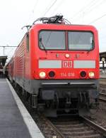 114 016 noch mit DB Regio Cottbus Beschriftung als RE von Fulda nach Frankfurt am 20.12.12 in Fulda