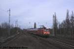 114 010 mit RE Richtung Berlin Gesundbrunnen in Berlin-Karow am 17.2.2007.