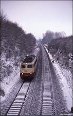 114485 erreicht hier am 14.2.1991 um 9.42 Uhr mit dem D 2737 nach Westerland den Ortsrand von Hasbergen.