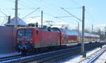 DB Regio mit  114 040  (NVR-Nummer   91 80 6114 040-9 D-DB ) als RE 5 nach Stralsund Hbf am 12.02.21 Berlin Blankenburg.