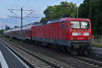 Von Neckarelz aus schiebt die 114 006 von WFL am Abend des 19.7.2021 durch Bad Friedrichshall Kochendorf ihren RE10a Zug nach Heilbronn Hbf.