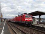 DB Regio 114 033 mit RE aus Fulda am 27.02.17 in Gelnhausen Bhf 