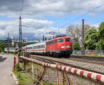 115 293 mit PBZ 2461 nach München-Pasing in Göppingen am 20.5.2017.