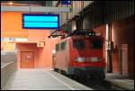 115 114-1 steht an Gleis 1 des Stuttgarter Hbf.