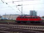 115 302-2 ist am Mnchner-Hbf unterwegs; 090515