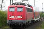 Die 115 166-1 zieht ihren Schadzug aus Dortmund durch Angermund nach Frankfurt ber Dsseldorf & Kln Messe/Deutz am 16.04.2010