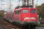 Die 115 350-1 zieht den PbZ 1971 von Dortmund nach Frankfurt ber Kln Deutzerfeld durch Duisburg HBF am 29.10.2010