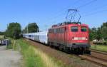 115 205-7 befrdete am 28.06.2011 zwei Talgogarnituren von Lbbenau/Spreewald nach Hamm(Westf.).