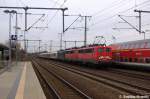 115 205-7 mit einem mir unbekanntem PbZ in Golm in Richtung Saarmund unterwegs. An der 115er hingen die 110 427-2 DB Regio NRW GmbH, ES 64 U2 - 036 (182 536-3) DB Fernverkehr AG, dann vier IC-Waggons und ein Modus-Wagen DB Regio Bayern Wrzburg. Dann kamen die 143 637-7 DB Regio AG - Region Hessen, 146 023-7 DB Regio NRW GmbH und die 120 157-3 DB Fernverkehr AG. 20.12.2011