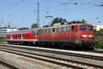 Die 115 114-1 mit PbZ 2461 mit Karlsruher Steuerwagen von Pasing nach Stuttgart durch M�nchen S�d am 16.08.2013
