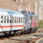 Nachschuss auf die 115 509  80 Jahre Auto im Zug . Sie zog den PbZ 2476 Frankfurt-Dortmund durch Düsseldorf.

Düsseldorf 02.11.2014