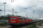 115 114 mit PbZ 2470 (Frankfurt-Dortmund) am 11.04.2015 in Duisburg Hbf