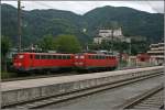 Unter der Obhut der Festung Kufstein verbringt die 139 552 und die 140 737 den freien Tag auf dem Abstellgleis.