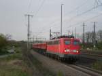 Ein schner Fans-Ganzzug mit 139 145 als Tfz beschleunigt am 25.4.08 langsam Richtung Leipzig.