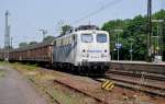 139 260 Lokomotion Zebra fuhr mir am 25.6.10 in Mainz-Bischofsheim mit einem mit Zellstoff beladenen Zug vor die Linse.