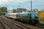 TRI E40 1313 mit TRI-Wagen�berf�hrung in Wuppertal, Oktober 2025.