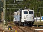 Lokomotion 139 077-0 (NVR: 91 80 6139 077-0 D-LM)am 09.10.2015 LZ im Bahnhof Brenner  unterwegs...