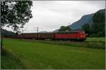 139 163 bringt einen Eanos Ganzzug nach Kufstein. Dort wird der Zug an die BB bergeben. (06.07.07)