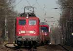 Diese BR 139 rauscht am 11.02.2008 auf den Bahnbergang in Moers-Meerbeck zu.